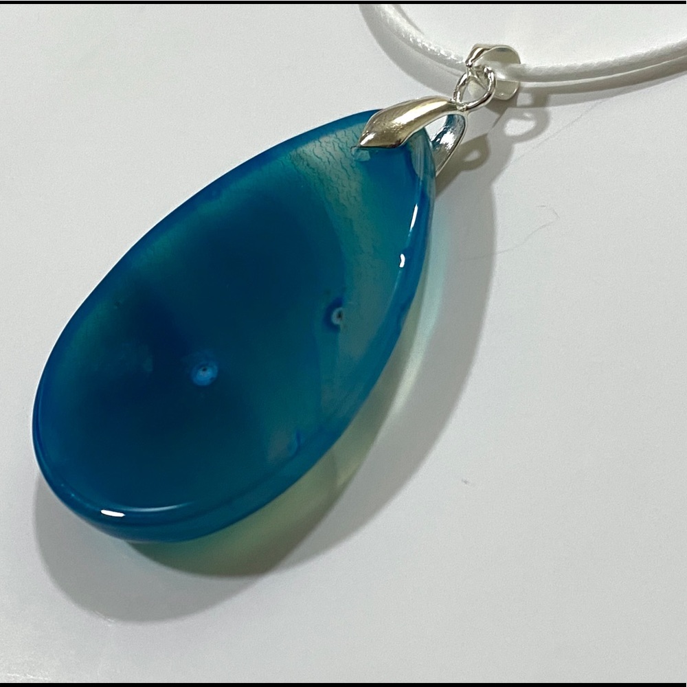 ⭐️Ocean colored Agate pendant necklace - Picture 3 of 7